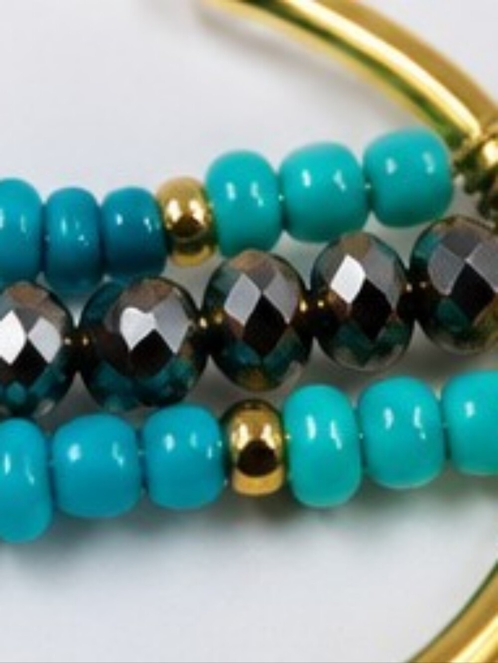 Vintage New Old Stock Gold Tone Beaded Quatrefoil Dangle Earrings Turquoise Hema - Picture 5 of 8